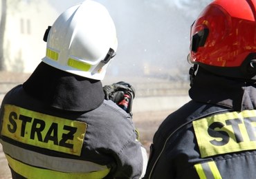 Tragiczny pożar w bloku w Warszawie. Nie żyje jedna osoba
