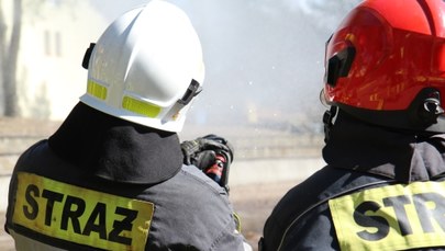 Tragiczny pożar w bloku w Warszawie. Nie żyje jedna osoba