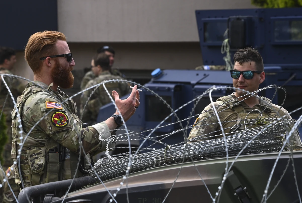 Turcja wyśle do Kosowa batalion komandosów, odpowiadając na wniosek NATO o wzmocnienie stacjonujących w tym kraju sił KFOR - poinformowało tureckie ministerstwo obrony narodowej, cytowane w sobotę przez agencję Anatolia.