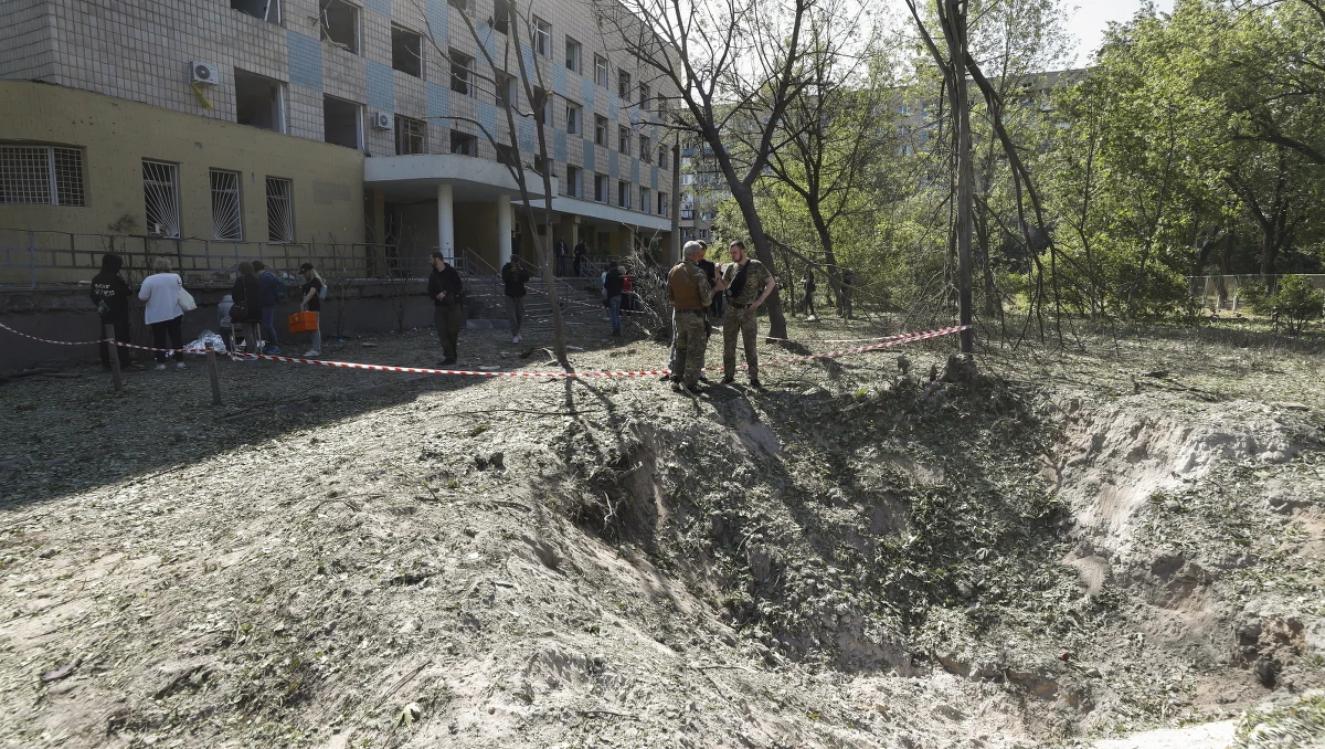 Wczesnym rankiem Rosja przeprowadziła atak powietrzy na Ukrainę. Wszystkie pociski i drony nadlatujące nad Kijów zostały zestrzelone przez systemy obrony przeciwlotniczej.
