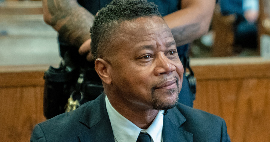 Cuba Gooding Jr. czeka na kolejny proces o napastowanie seksualne. Laureat Oscara za drugoplanową rolę w filmie "Jerry Maguire" co prawda wywinął się od zarzutów kryminalnych, jednak teraz czeka go federalny proces cywilny, który ma rozpocząć się we wtorek. W grę wchodzą milionowe odszkodowania.