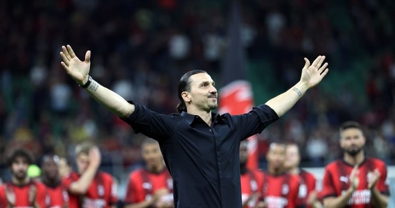 Słynny napastnik Zlatan Ibrahimovic ogłosił w niedzielę wieczorem zakończenie piłkarskiej kariery. Dzień wcześniej jego dotychczasowy klub AC Milan poinformował, że wygasający z końcem czerwca kontrakt z 41-letnim Szwedem nie zostanie przedłużony.