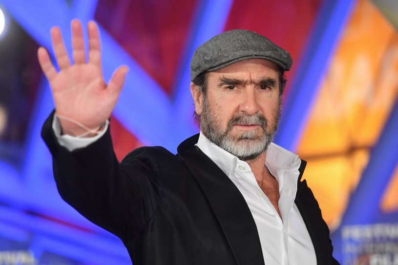 Były gwiazdor piłkarski, a obecnie piosenkarz Eric Cantona wydał utwór zapowiadający na jesień 2023 roku trasę koncertową. Album z piosenkami ma ukazać się w przyszłym roku.