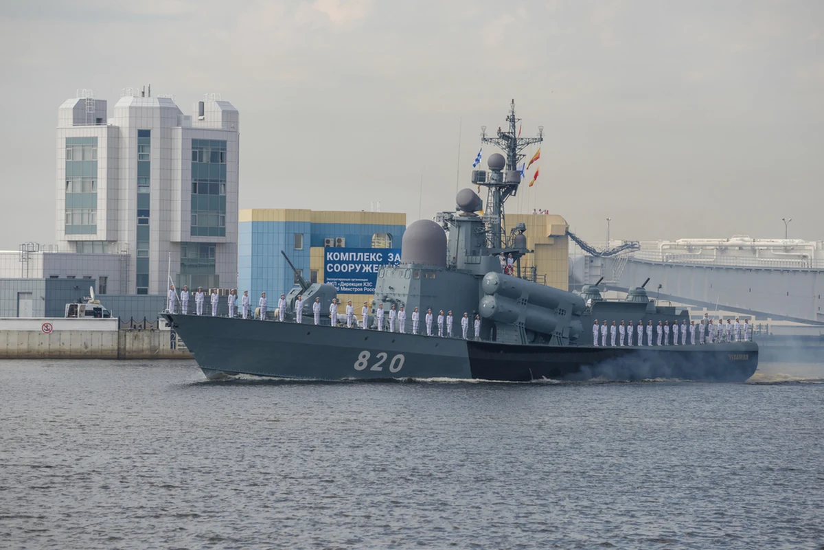 W poniedziałek na Morzu Bałtyckim rozpoczęły się dziesięciodniowe ćwiczenia rosyjskiej Floty Bałtyckiej. Rosjanie przekazali, że celem manewrów jest opracowanie ochrony szlaków morskich i baz floty. W niedzielę ćwiczenia na Bałtyku rozpoczęły z kolei państwa członkowskie NATO.