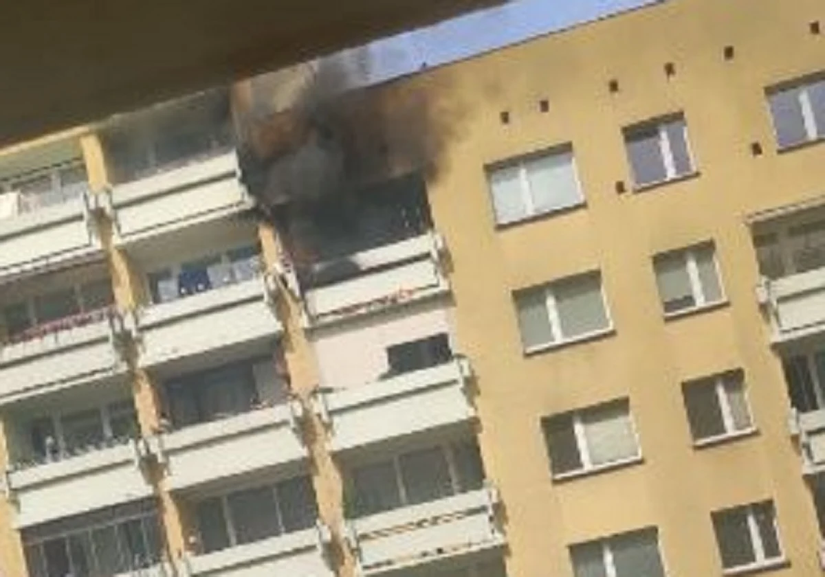 Pożar na szóstym piętrze bloku przy ul. Balonowej we Wrocławiu. Informację otrzymaliśmy na Gorącą Linię RMF FM - potwierdziła nam ją straż pożarna.