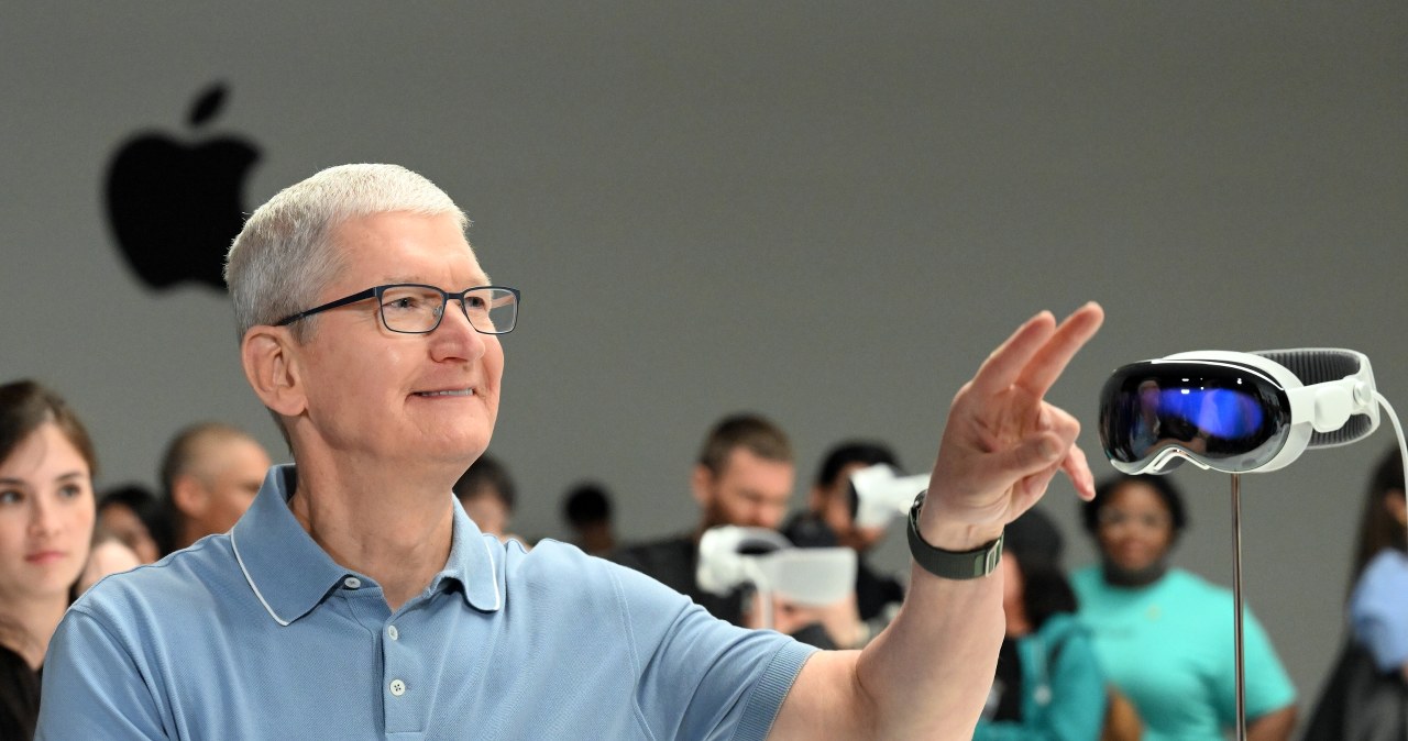 Wielka zmiana w Apple. Tim Cook oddał stery młodszemu wizjonerowi