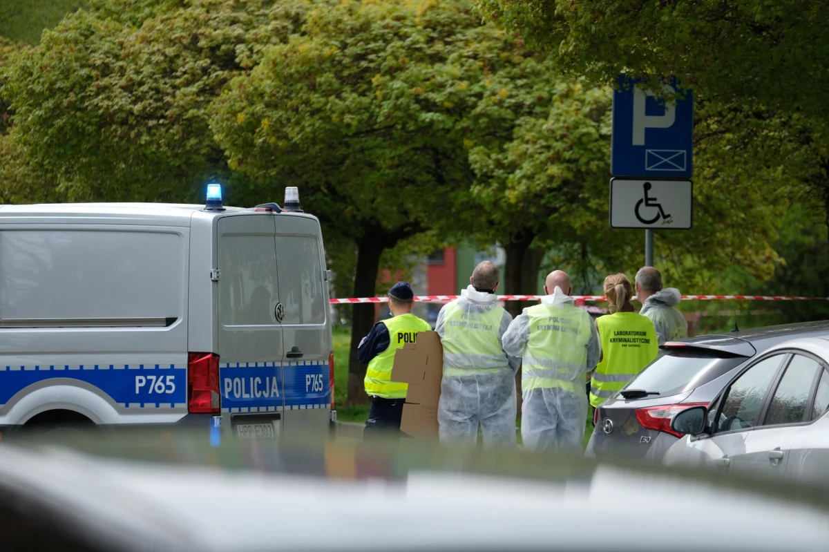 Sąd Okręgowy w Rybniku skazał na dożywotnie więzienia Radosława S., który w maju 2021 r. zastrzelił w Raciborzu interweniującego policjanta Michała Kędzierskiego. Mężczyzna odpowiada także m.in. za usiłowanie zabójstwa dwóch innych funkcjonariuszy. Wyrok jest nieprawomocny. 