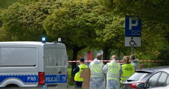 Sąd Okręgowy w Rybniku skazał na dożywotnie więzienia Radosława S., który w maju 2021 r. zastrzelił w Raciborzu interweniującego policjanta Michała Kędzierskiego. Mężczyzna odpowiada także m.in. za usiłowanie zabójstwa dwóch innych funkcjonariuszy. Wyrok jest nieprawomocny. 