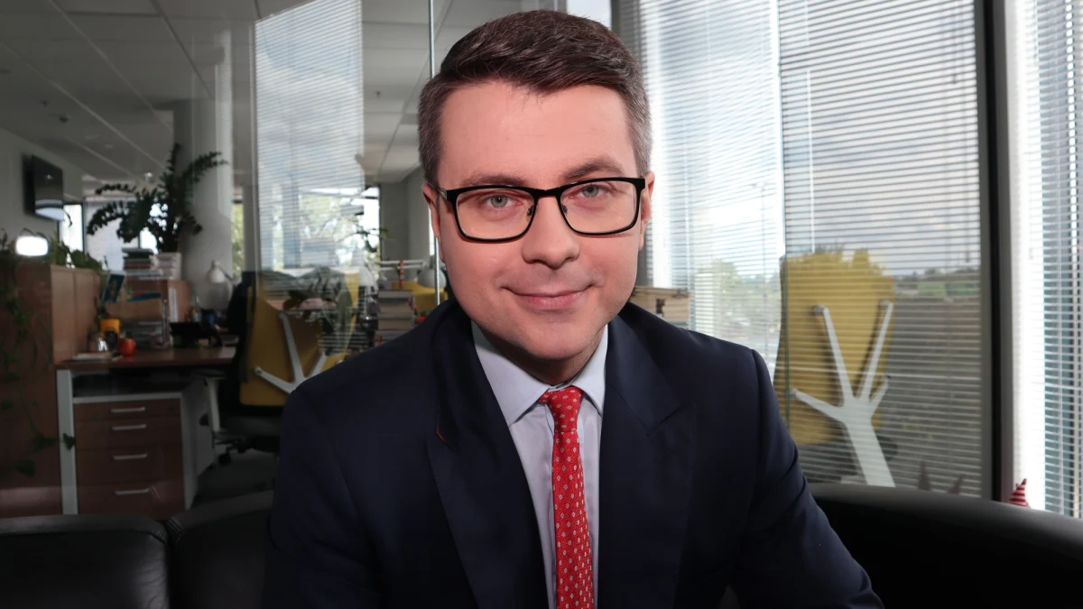 "Decyzja Brukseli nie zaszkodzi Polsce" - tak rzecznik rządu Piotr Müller komentuje w RMF FM rozpoczęcie przez Komisję Europejską procedury o naruszenie przez nasz kraj unijnego prawa.