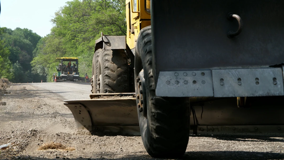 We wtorek rozpoczną się utrudnienia w ruchu na remontowanym moście w Świnnej Porębie koło Wadowic, w ciągu drogi krajowej 28. Wprowadzony zostanie tam ruch wahadłowy. Obowiązywał będzie do drugiej połowy lipca – podał w piątek krakowski oddział GDDKiA.