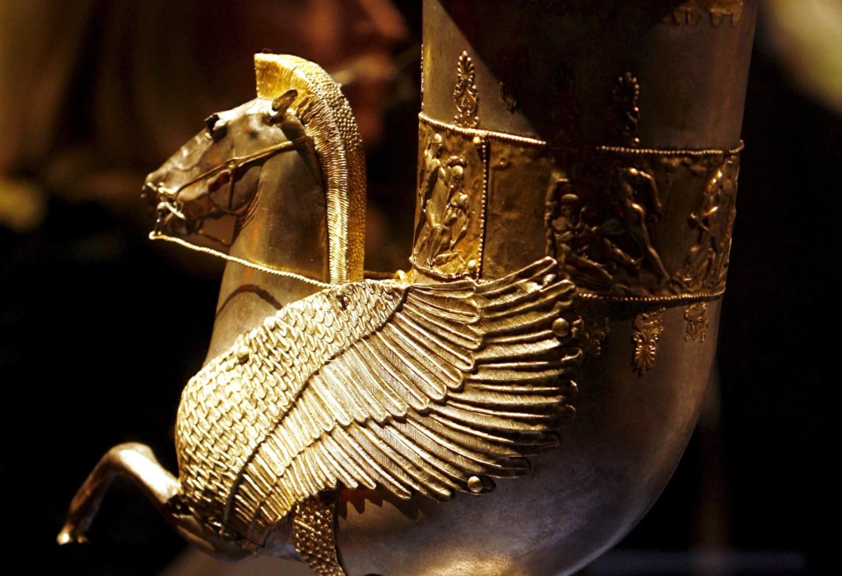 Po wieloletnim sporze prawnym scytyjskie złoto wróci do Ukrainy - orzekł holenderski Sąd Najwyższy. O zwrot muzealnych obiektów Ukraina walczyła z Rosją i władzami Krymu od niemal dekady.