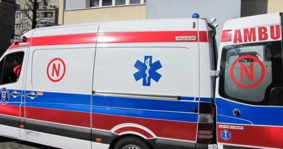 3-letni chłopiec wypadł z okna mieszkania na pierwszym piętrze w miejscowości Nowa Iwiczna w powiecie piaseczyńskim na Mazowszu. Policja wyjaśnia okoliczności wypadku. 