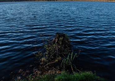 Akcja ratownicza na Bełdanach. Mężczyzna wyskoczył z łódki i nie wypłynął