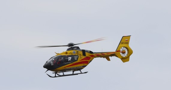 11-letni chłopiec ranny w wypadku w Łodwigowie w Warmińsko-Mazurskiem. Został on zabrany do szpitala przez helikopter Lotniczego Pogotowia Ratunkowego.