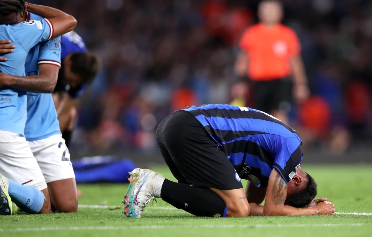 “Ale szkoda. Inter grał z Manchesterem City jak równy z równym, ale Ligę Mistrzów wygrał Pep Guardiola” – tak triumf angielskiego klubu nad drużyną z Mediolanu podsumowała włoska „La Gazzetta dello Sport” po finale rozegranym w Stambule.