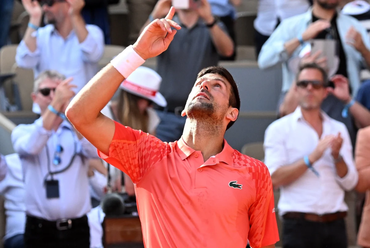 Słynny Serb Novak Djoković może w niedzielę jako pierwszy tenisista w historii wygrać po raz 23. turniej wielkoszlemowy. Jego rywalem w decydującym meczu French Open w Paryżu będzie o godz. 14.30 finalista sprzed roku - Norweg Casper Ruud.