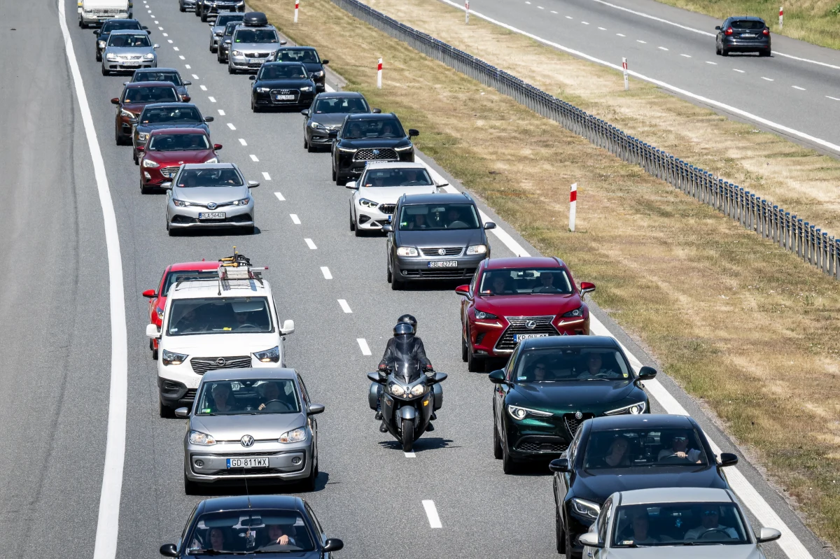 Potężne korki na trasach powrotów z długiego weekendu nad morzem. Utrudnienia są w Kujawsko-Pomorskiem, Pomorskiem i Zachodniopomorskiem. 