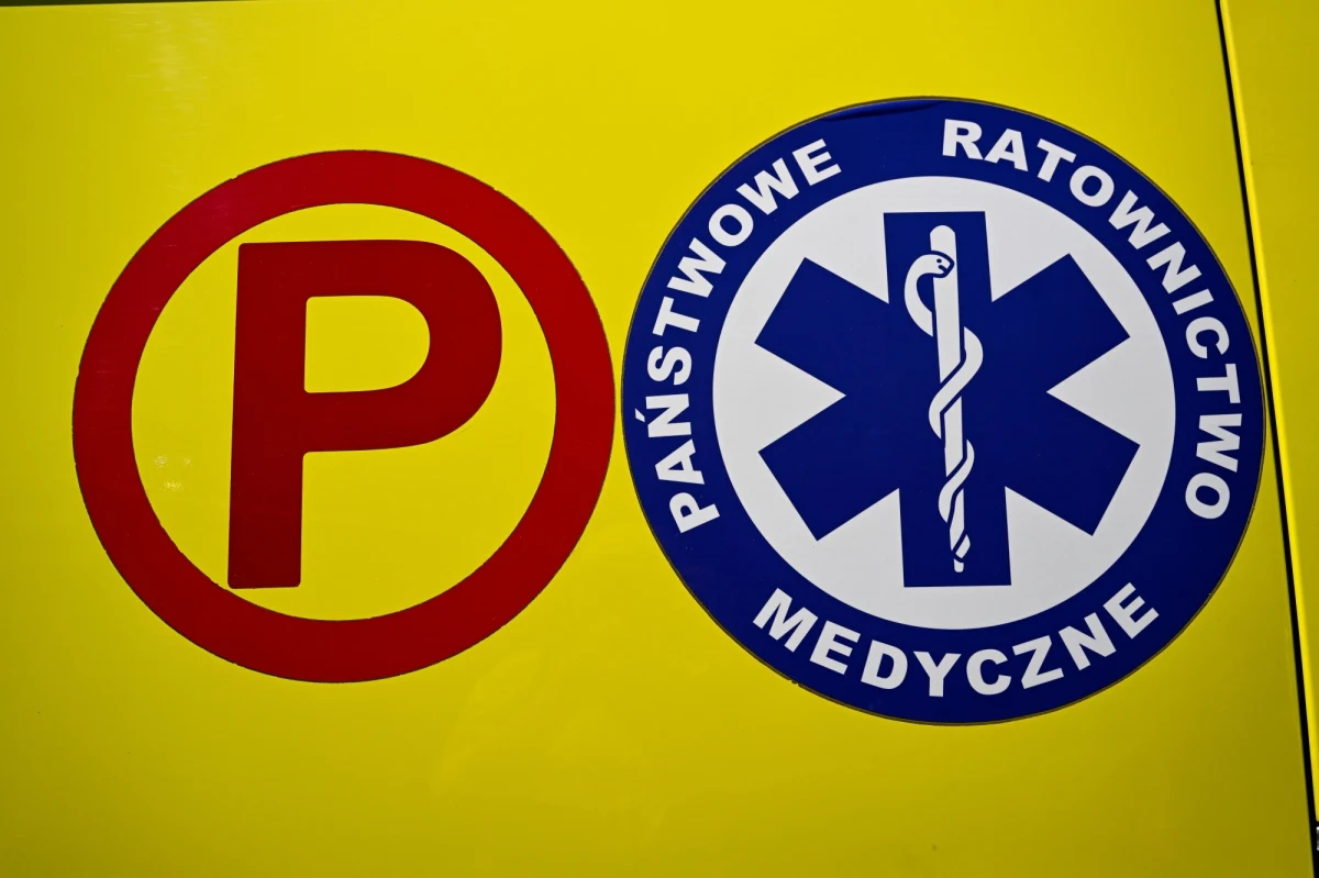 Cztery osoby trafiły do szpitala po zderzeniu bmw i mazdy. Wypadek miał miejsce w niedzielę w Poznaniu, wśród rannych jest 9-letnie dziecko.