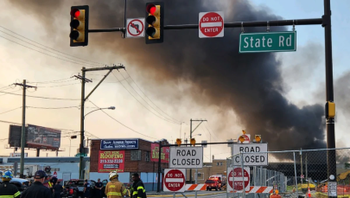 ​W niedzielę doszło w Filadelfii do pożaru cysterny pod wiaduktem biegnącym nad autostradą I-95, który następnie się zawalił. Spowodowało to zamknięcie części tej ważnej arterii komunikacyjnej. Na razie nie ma informacji o ofiarach.