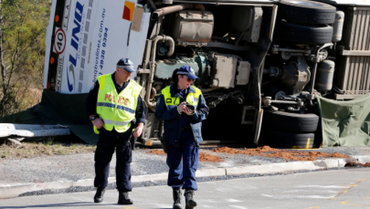 Australijska policja poinformowała, że aresztowała kierowcę autokaru z gośćmi weselnymi, który rozbił się w niedzielę przed północą w stanie Nowa Południowa Walia. W wypadku zginęło co najmniej 10 osób, a 25 zostało rannych.