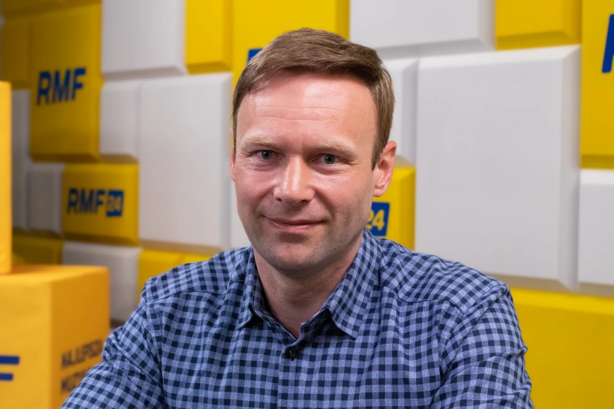 To, czy komisja ds. wpływów rosyjskich będzie miała efekty, zależy tylko i wyłącznie od jakości członków komisji. Powinni w niej zasiąść tacy ludzie, jak np. śledczy Platformy Obywatelskiej z afery Rywina, czyli Jan Maria Rokita - mówił w Porannej rozmowie w RMF FM były rzecznik PiS, a obecnie społeczny doradca prezydenta Andrzeja Dudy i wiceprezes Ekstraklasy SA. Marcin Mastalerek.