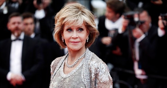 ​Jane Fonda robi sobie przerwę od aktorstwa i show-biznesu. 85-letnia gwiazda zapowiada, że zaangażuje się w przyszłoroczne wybory prezydenckie w USA. Ale to nie oznacza, że laureatka dwóch Oscarów wybrała karierę polityczną.