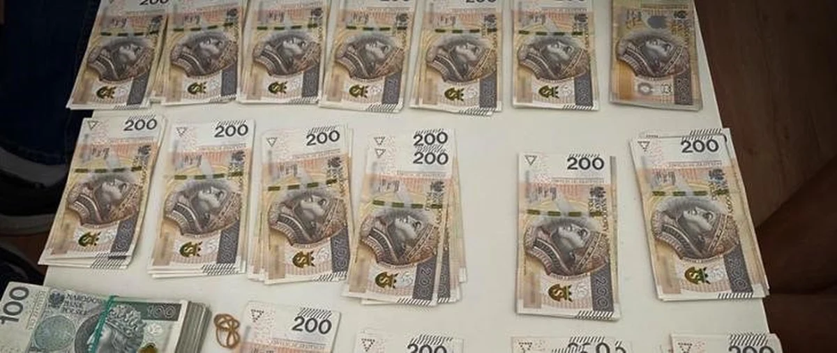 Akt oskarżenia przeciwko Pawłowi K. za łapówkarstwo skierował do sądu wielkopolski wydział zamiejscowy Prokuratury Krajowej. Ten poznański adwokat chciał załatwić sprawę swojego klienta i odzyskać cygara, które przywiózł on z zagranicy bez zgłoszenia.