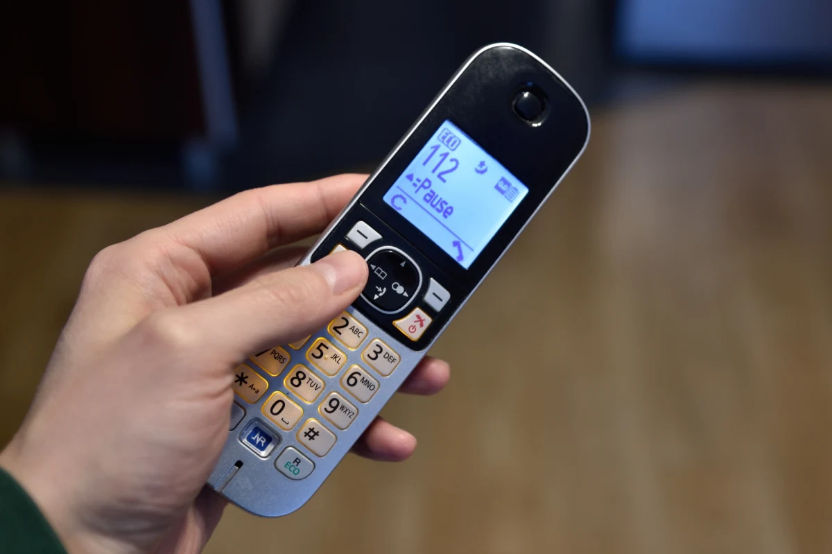 40-letnia mieszkanka gminy Lubaczów odpowie za zgłoszenie pięciu bezpodstawnych interwencji. Kobieta dzwoniła na numer alarmowy 112 i informowała o tym, że m.in. została pobita lub przetrzymywana przez partnera wbrew swojej woli. Żadne z tych zgłoszeń nie potwierdziło się, a sytuacje nie miały miejsca.