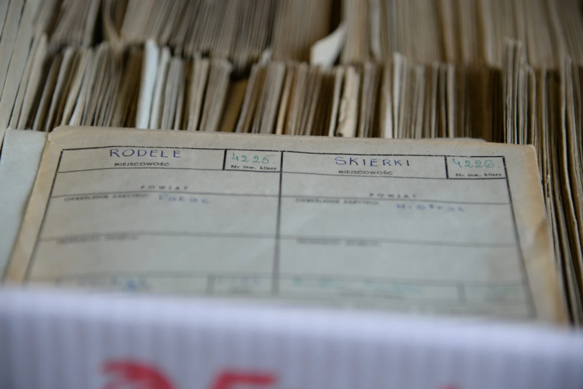 Instytut Północny w Olsztynie zdigitalizuje ok 85 tys. negatywów znajdujących się w archiwum Wojewódzkiego Urzędu Ochrony Zabytków w Olsztynie. Digitalizacja będzie dotyczyła zbiorów od lat 50.XX do lat 90. XX w.