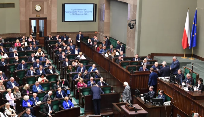 Nowelizacja "lex Tusk" w Sejmie. Terlecki wyłączał mikrofon posłom opozycji