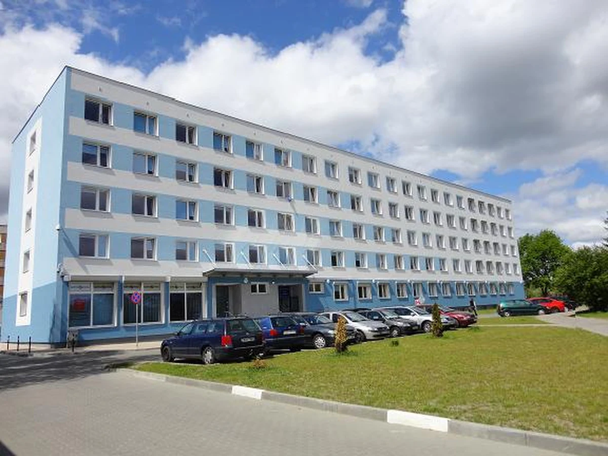 Akademiki Uniwersytetu Gdańskiego są droższe niż w ubiegłym roku o ok. 30 proc. Podwyżka spowodowana jest m.in. wzrostem cen energii i wywozem nieczystości. Uczelnia na początku czerwca rozpoczęła rekrutację. Nowe kierunki to m.in. japonistyka i sztuka kreatywnego pisania.