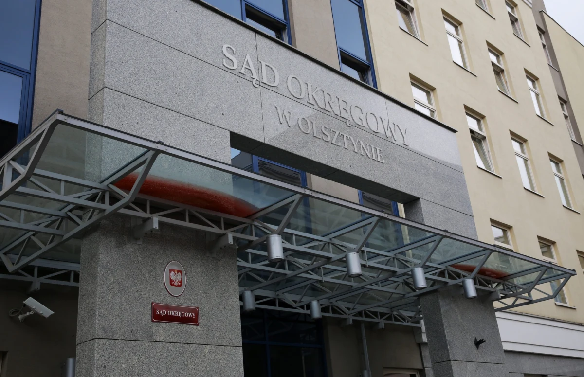 Na karę 1,5 roku bezwzględnego więzienia skazał w środę Sąd Okręgowy w Olsztynie mężczyznę za kradzież blisko 300 tys. zł należących do jego byłej partnerki. Wyrok w tej sprawie jest nieprawomocny.