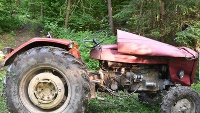 41-latek śmiertelnie przygnieciony przez traktor w lesie