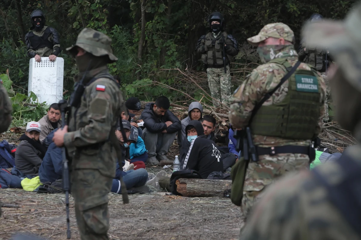 Pierwszy raz ze strony białoruskiej wystrzelono w nas jakiś przedmiot - zaalarmowała straż graniczna. Do zdarzenia doszło kilka dni temu. Szefostwo tej formacji przedstawiło w Sejmie informacje na temat kryzysu migracyjnego na granicy z Białorusią.