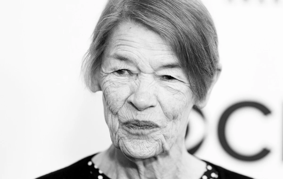 Zmarła brytyjska aktorka Glenda Jackson, miała 87 lat. Była ona dwukrotną laureatką Oscara - statuetkę zdobyła w 1969 roku za rolę w "Zakochanych kobietach" oraz w 1974 r. - za "Miłość w godzinach nadliczbowych".
