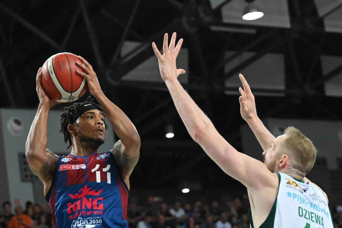 Koszykarze Kinga Szczecin po raz pierwszy w historii zdobyli mistrzostwo Polski pokonując w finale Energa Basket Ligi obrońcę trofeum Śląsk Wrocław 4-2.