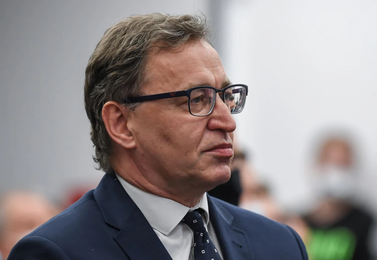 Były prezes IPN Jarosław Szarek został wybrany na nowego dyrektora Muzeum Armii Krajowej im. gen. Emila Fieldorfa „Nila” w Krakowie - poinformował krakowski magistrat, który wraz z województwem małopolskim współprowadzi tę instytucję.