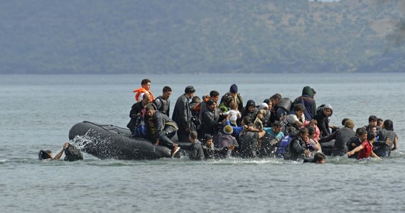 Jest reakcja rzecznika Komisji Europejskiej na zapowiedź polskich władz zorganizowania w Polsce referendum w sprawie relokacji migrantów. Eric Mamer powiedział, że "sprawa relokacji migrantów jest obecnie w trakcie demokratycznego procesu legislacyjnego, którego ustawodawcami są z jednej strony Parlament Europejski, a z drugiej Rada Unii Europejskiej".