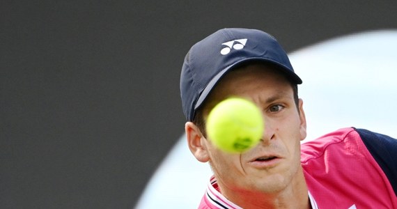 Hubert Hurkacz, rozstawiony z numerem 4., przegrał w półfinale turnieju ATP 250 na kortach trawiastych w Stuttgarcie z Niemcem Janem-Lennardem Struffem 6:3, 3:6, 3:6. Pojedynek trwał godzinę i 29 minut.