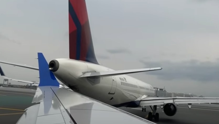Boston.  Două avioane s-au ciocnit în aeroport