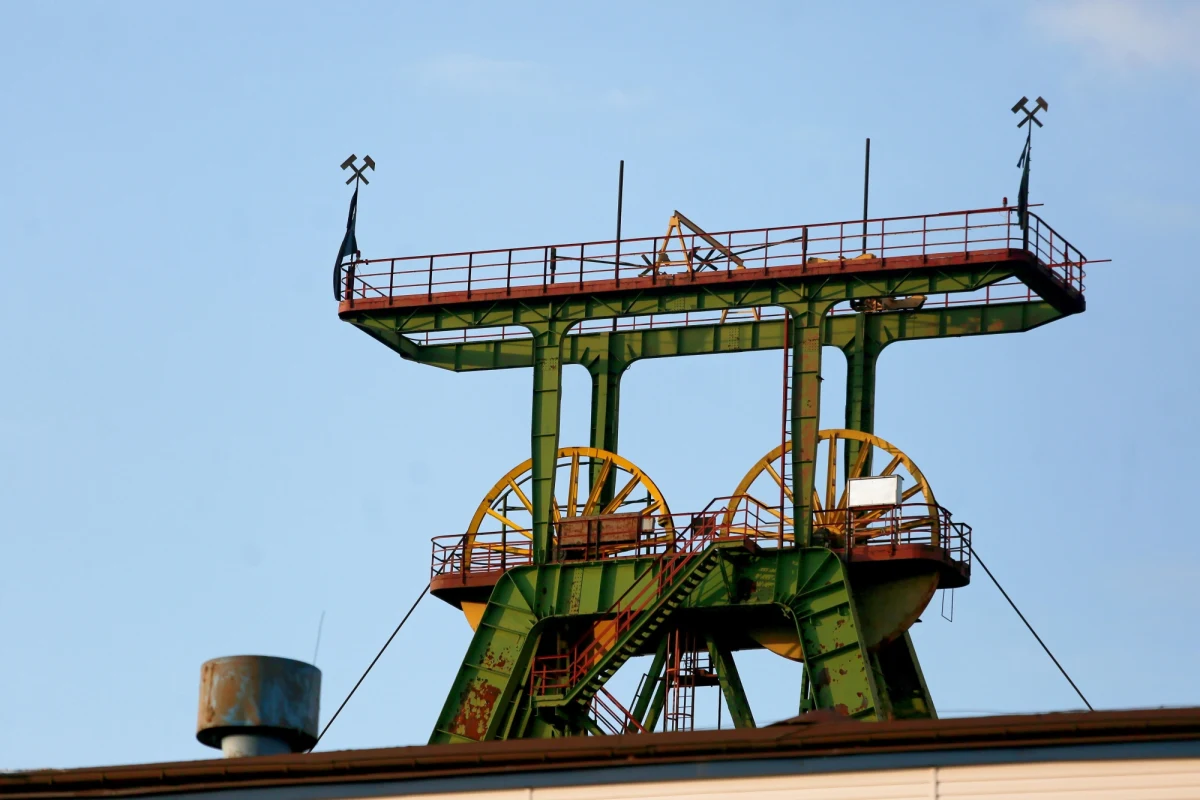 Urząd górniczy zajmuje się sprawą wczorajszego, tragicznego wypadku w kopalni Zofiówka w Jastrzębiu. Zginął tam mężczyzna, który wpadł do kopalnianego szybu.