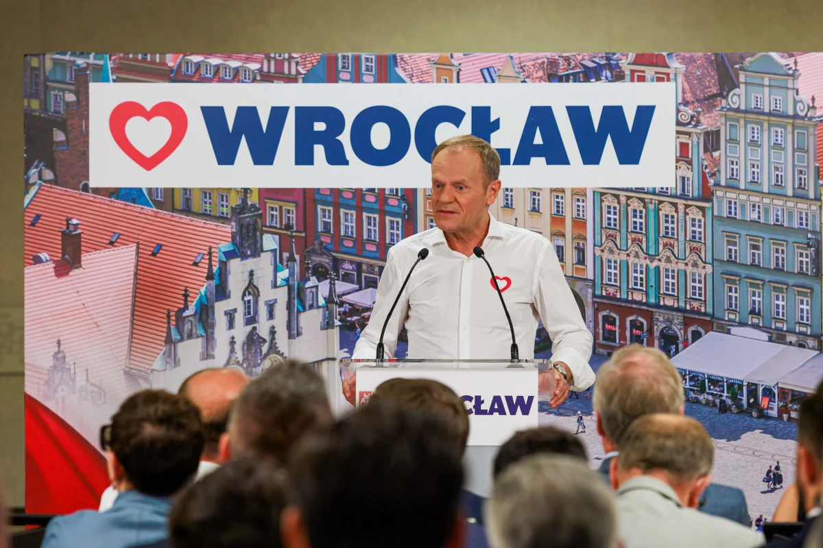 Mamy powód do satysfakcji; mimo że jesteśmy w opozycji już 8 lat, nagle odzyskaliśmy poczucie sprawczości i ludzie to doceniają - mówił we wtorek we Wrocławiu lider PO Donald Tusk.