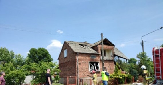 Dwie osoby zostały ranne w wyniku wybuchu butli z gazem w miejscowości Bądków Pierwszy w powiecie tureckim w Wielkopolsce. Na miejscu pracowało 10 zastępów straży pożarnej.
