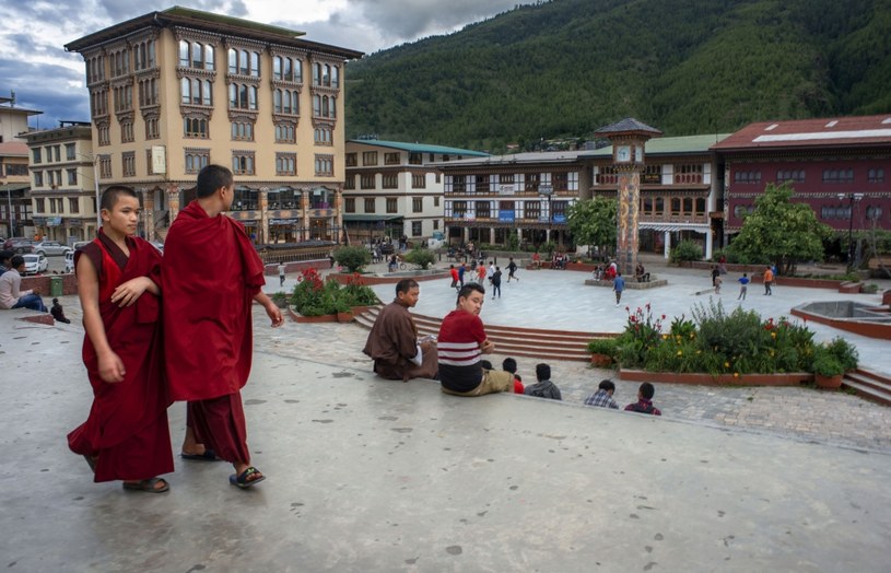 Jeśli Bhutan znajduje się na waszej liście krajów do odwiedzenia, to macie właśnie wyjątkową okazję nieco zaoszczędzić, bo jego władze przygotowały dla turystów... promocję jak z Żabki. 