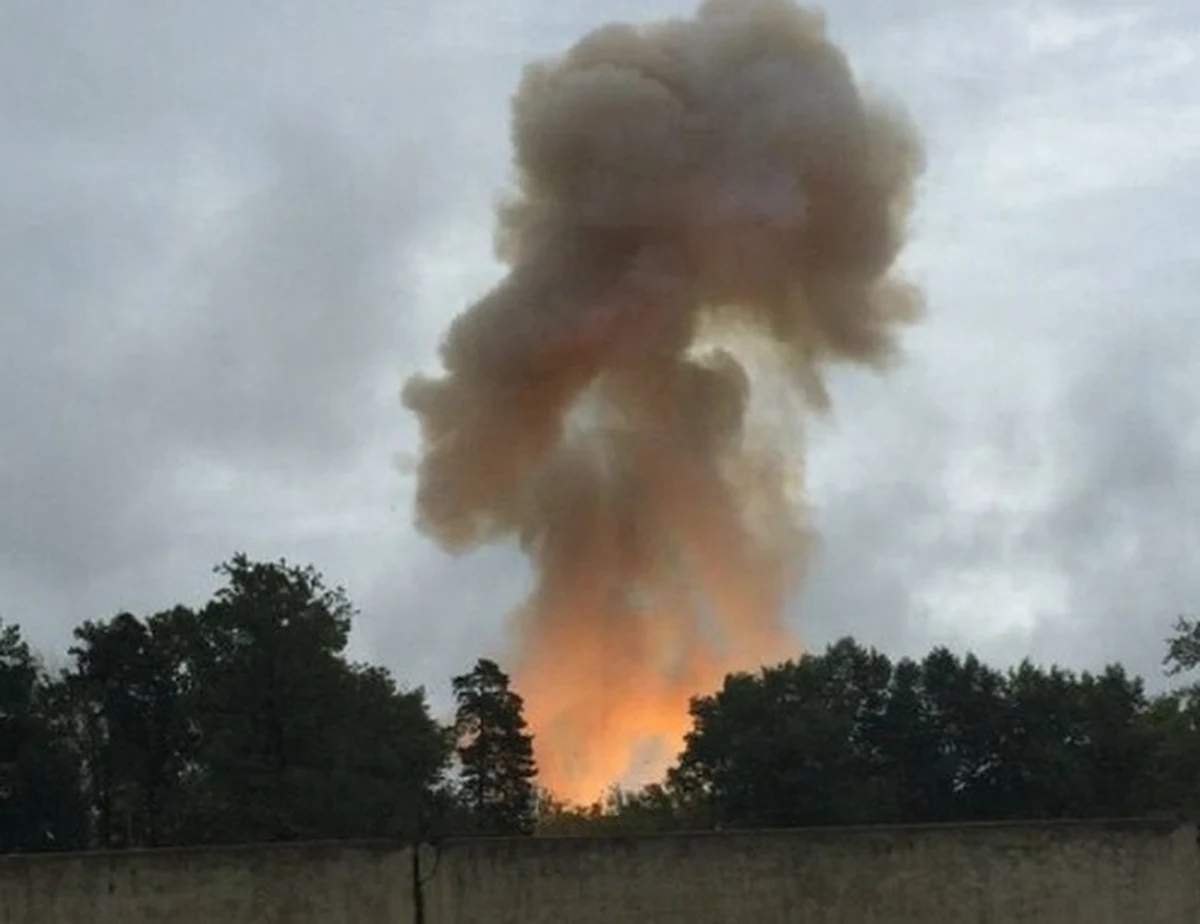 W największej w Rosji fabryce prochu strzelniczego do broni palnej i amunicji artyleryjskiej, położonej w mieście Kotowsk pod Tambowem, doszło do eksplozji. Zginęły co najmniej cztery osoby, a kilkanaście zostało rannych - poinformował ukraiński portal Obozrevatel za rosyjskimi państwowymi agencjami i mediami.