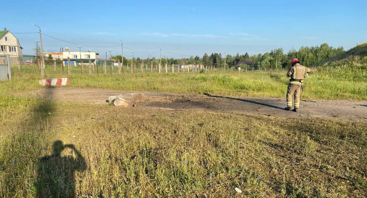 Trzy drony zostały strącone w rejonie Moskwy za pomocą systemów walki elektronicznej - przekazała agencja informacyjna TASS. Nie ma informacji o poszkodowanych.