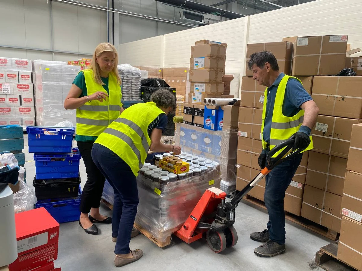 Jeszcze do soboty Fundacji Ukraina prowadzi we Wrocławiu zbiórkę darów dla mieszkańców Chersonia i obwodu chersońskiego. Głównym celem akcji jest dostarczenie pomocy dla osób poszkodowanych po przerwaniu tamy na Dnieprze w Nowej Kachowce. 

