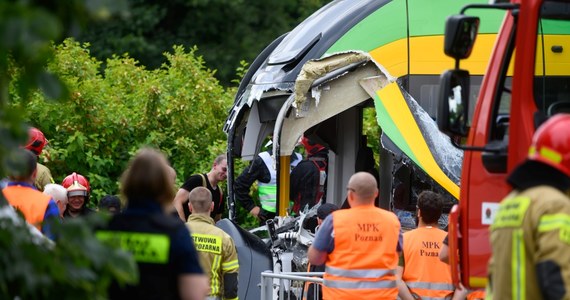 Poznańska prokuratura umorzyła śledztwo w sprawie wypadku tramwajowego, do którego doszło dwa lata temu na poznańskiej Starołęce. Jeden z pojazdów wjechał wówczas w drugi, stojący na przystanku. Poszkodowanych zostało wtedy 31 osób.  