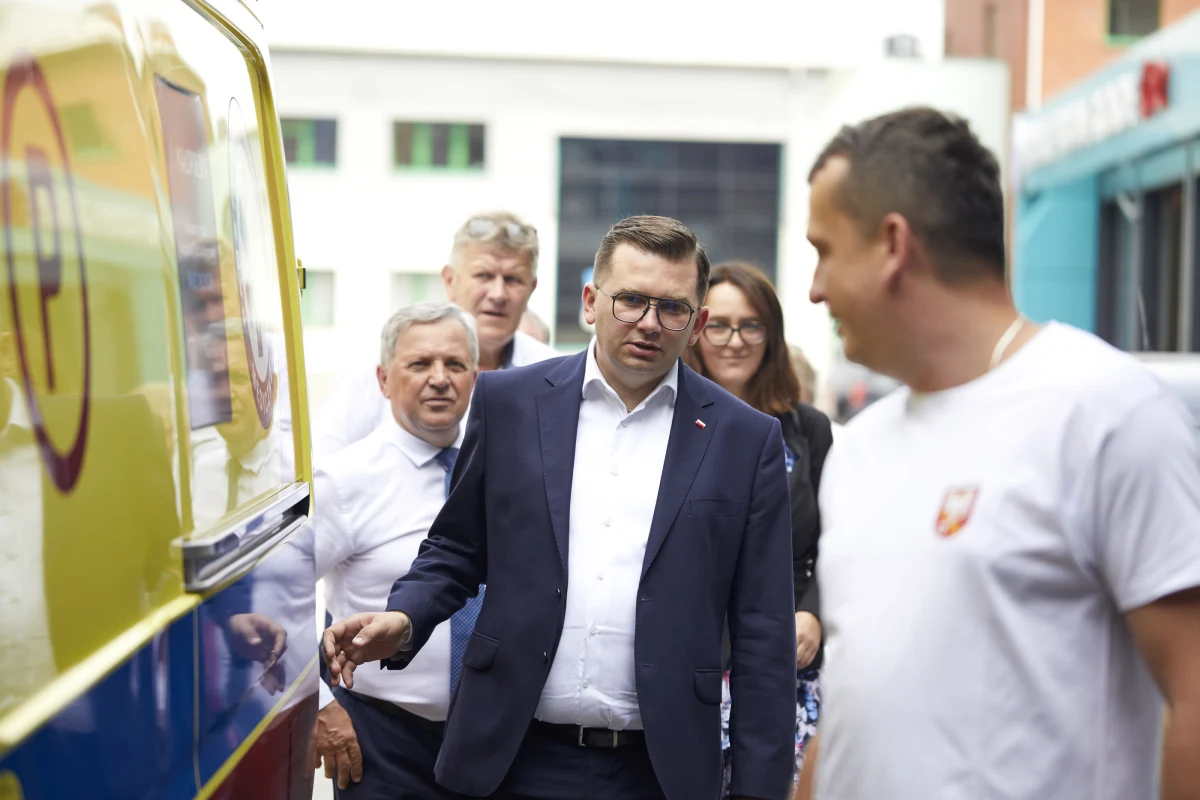 Dwie dodatkowe kondygnacje w pawilonie "E" zyska po rozbudowie Szpital Powiatowy im. św. Jana Pawła II w Wadowicach. Dzięki temu placówka rozszerzy swoją ofertę m.in. o procedury jednodniowe.