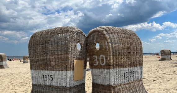 Od piątku, 23 czerwca na sopockiej plaży znów będzie można wypożyczać rattanowe kosze, które idealnie chronią przed słońcem lub wiatrem. Wypożyczalnia znajduje się przy wejściu na plażę nr 23.